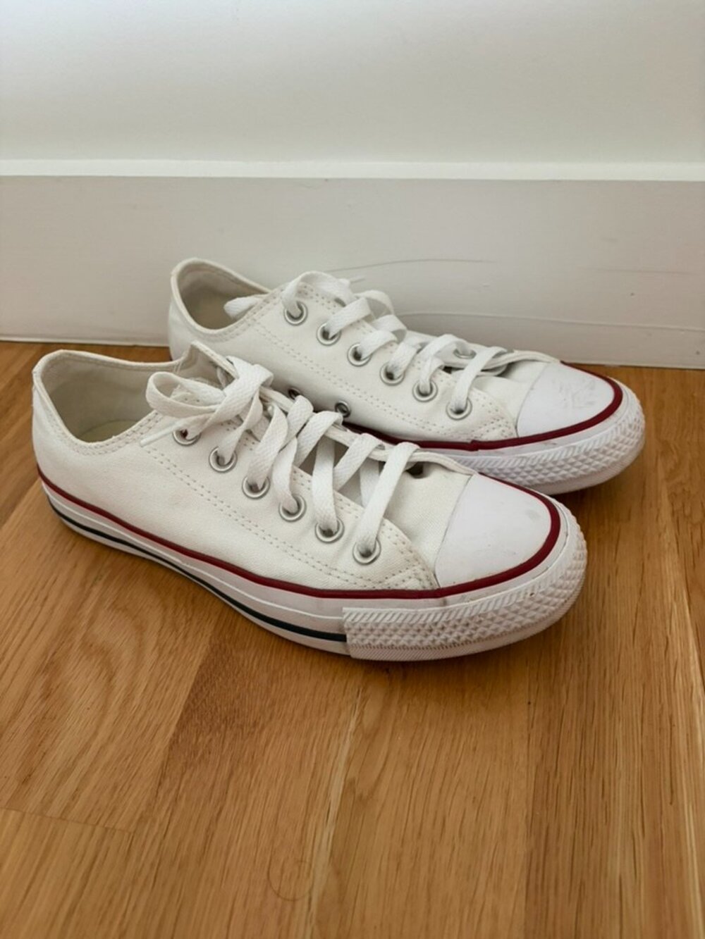 Converse Chuck Taylor All Star Low Top Sneaker - White - Size 6.5
